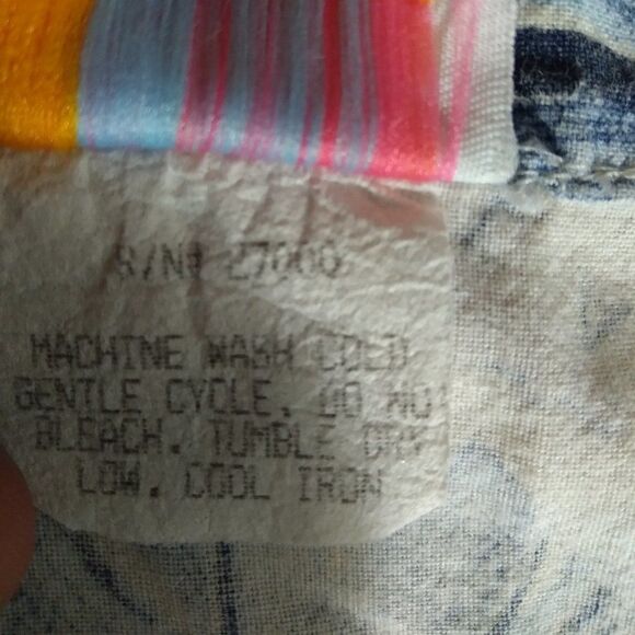 Vintage Jr's Only California Hawaiian Shirt - Picture 8 of 8